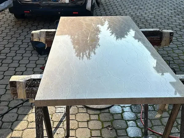 Intervento di lucidatura marmo a domicilio a Vercelli con attrezzatura professionale Palumbo Pavimenti